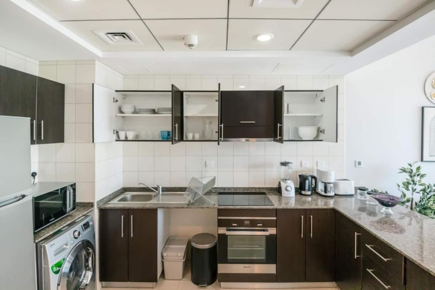 Luxurious 1 Bedroom Apartment In The Dubai Marina! Exterior foto