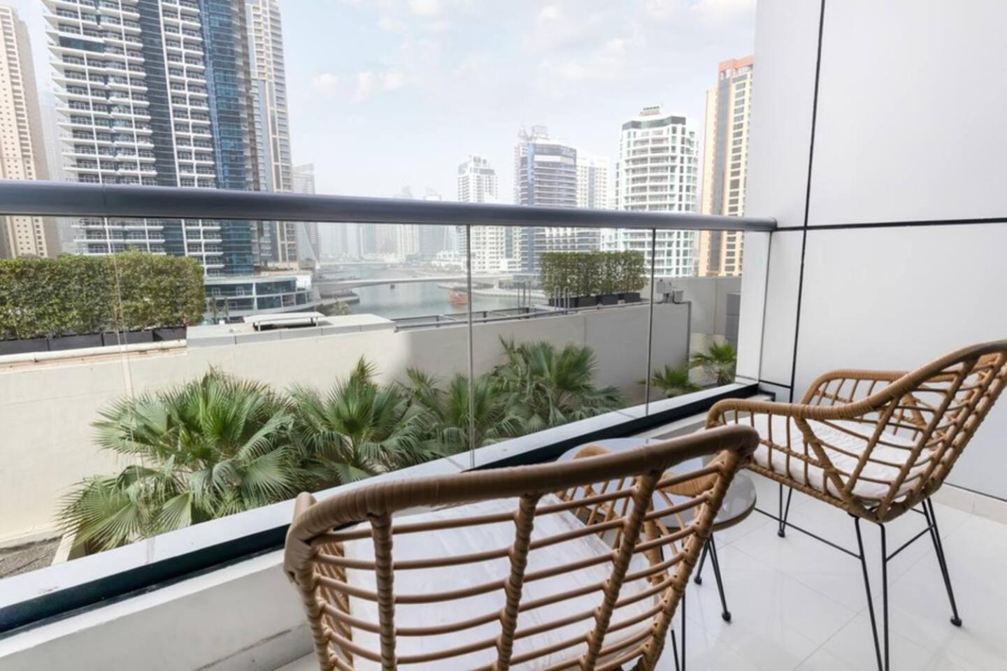 Luxurious 1 Bedroom Apartment In The Dubai Marina! Exterior foto